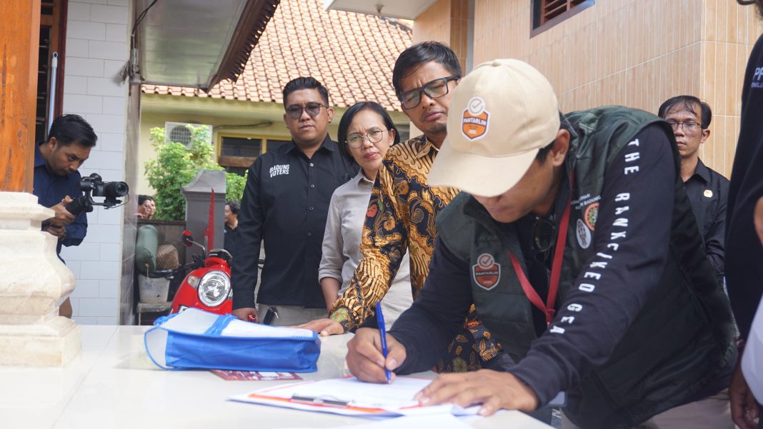 Anggota KPU RI Idham Holik Lakukan Monitoring Pelaksanaan Coklit di Kelurahan Kuta