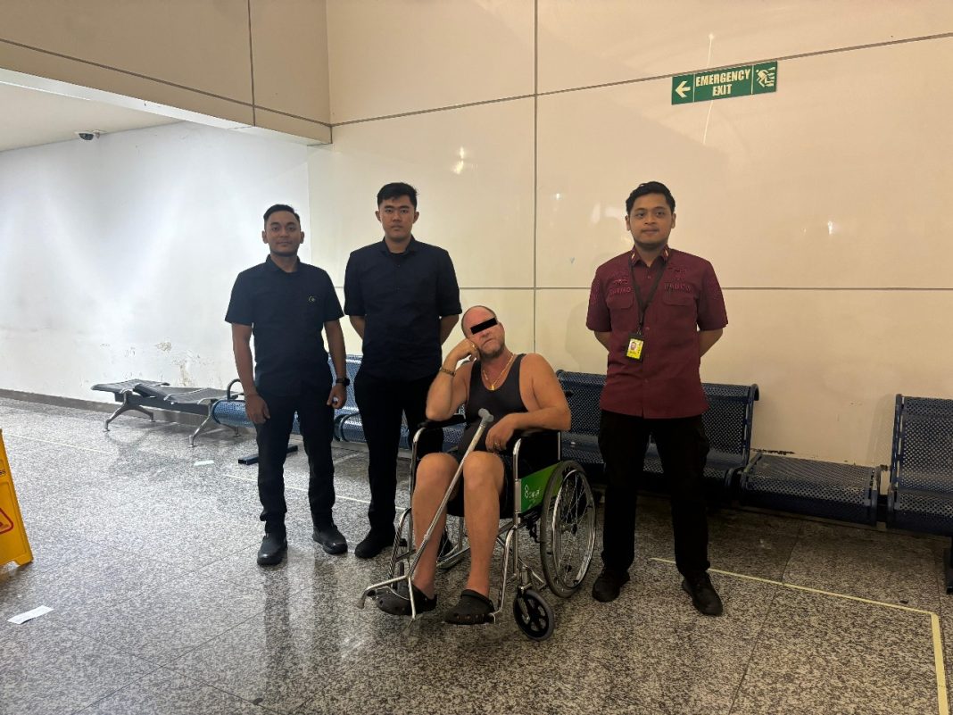 Mengaku Investor, Pria AS Bawa Senjata Tajam dan Merusak Rumah Warga di Bali