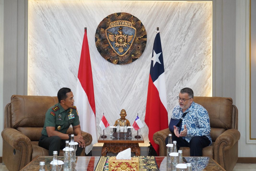 Pangdam IX/UDY Terima Kunjungan Kehormatan Dubes Chili