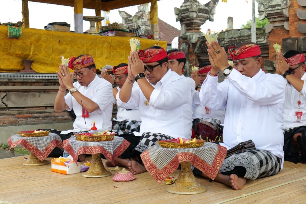 Bupati Tabanan Apresiasi Kekompakan Warga Dadia Agung Pasek Tohjiwa Tangguntiti