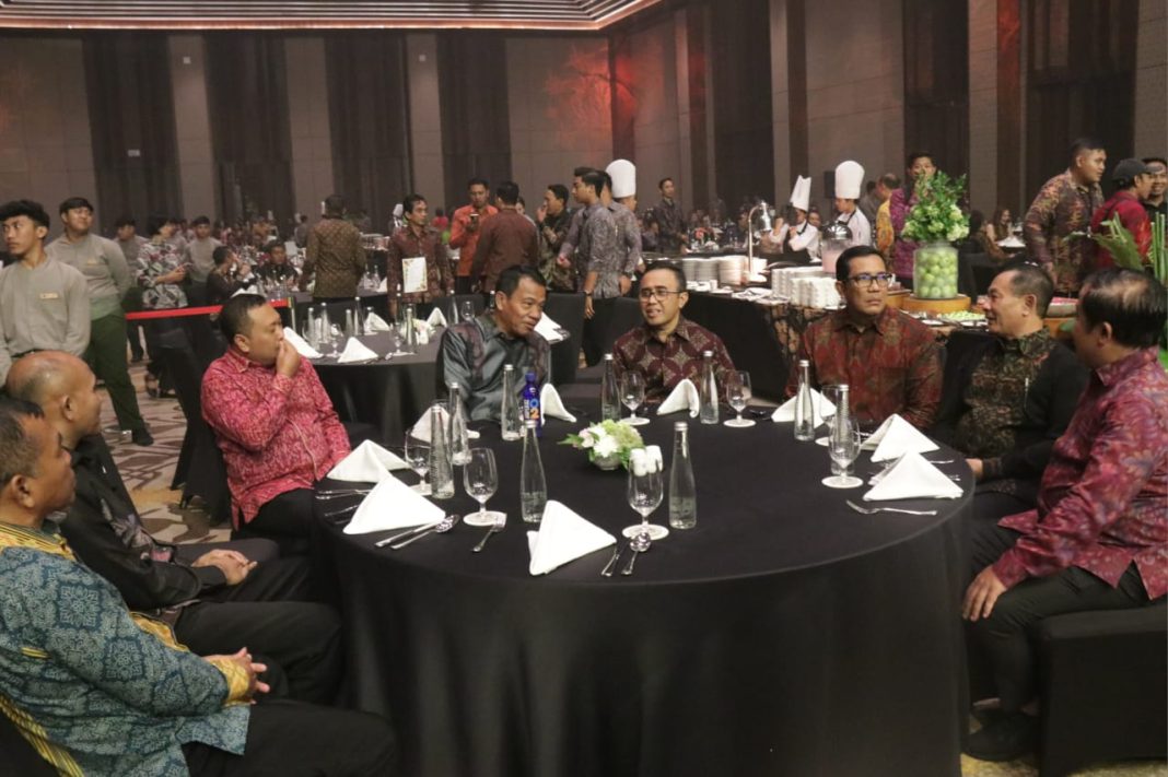 Bupati Sanjaya Hadiri Acara Kenal Pamit Kapolda Bali