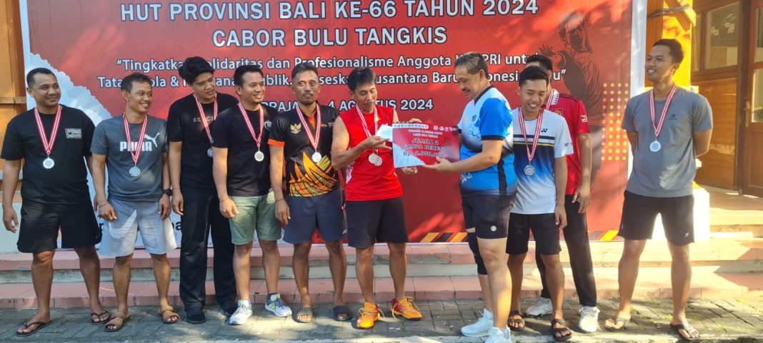 Bangga! Final Lawan Badung Kontingen Korpri Buleleng Cabor Bulutangkis Sabet Juara 2