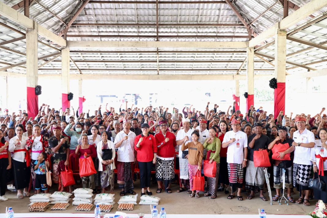 Semangat Kemerdekaan : Ketua TP PKK Kabupaten Tabanan Lanjutkan Aksi Sosial Menyapa dan Berbagi di 4 Kecamatan