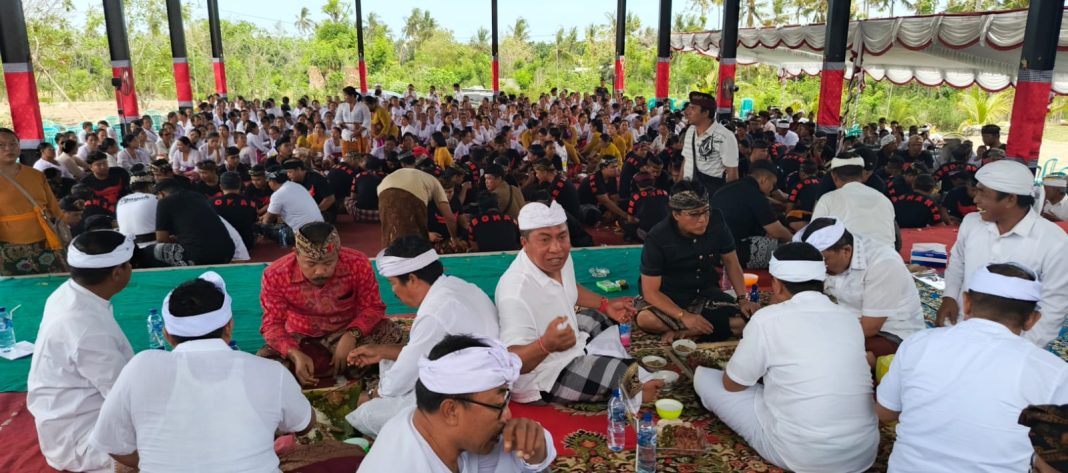 Syukuran, Masyarakat Sumberkima Ajak Giri Prasta Megibung