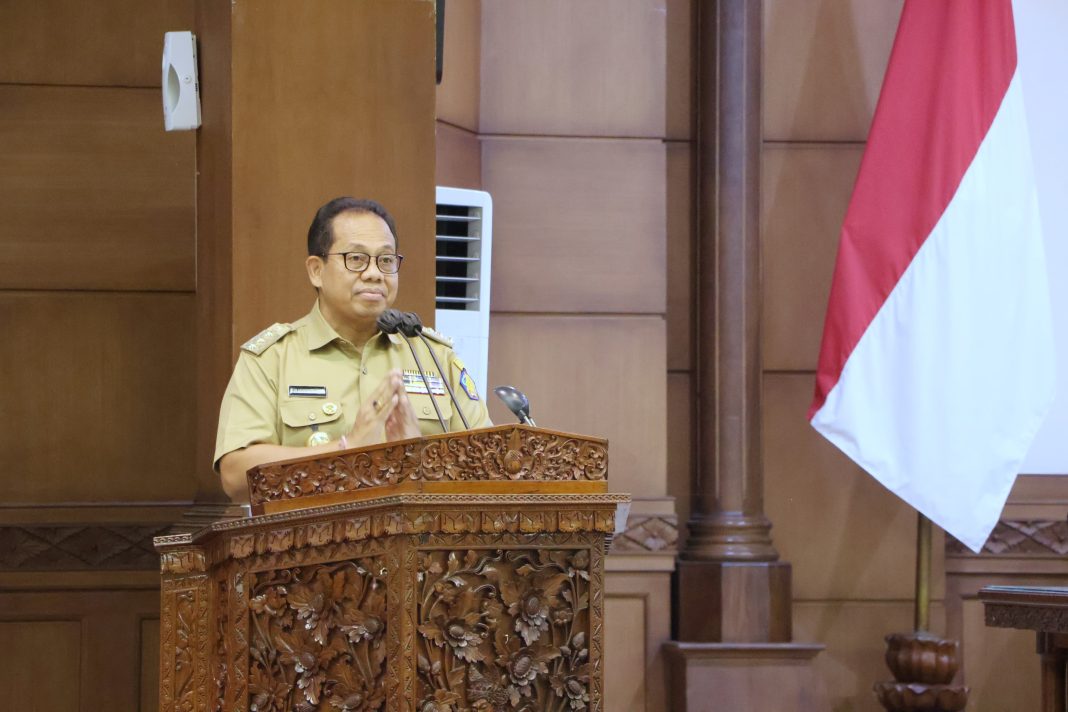 Pj. Gubernur Bali Berikan Tanggapan Terhadap Pandangan Umum Fraksi tentang Perubahan Bentuk Hukum Jamkrida