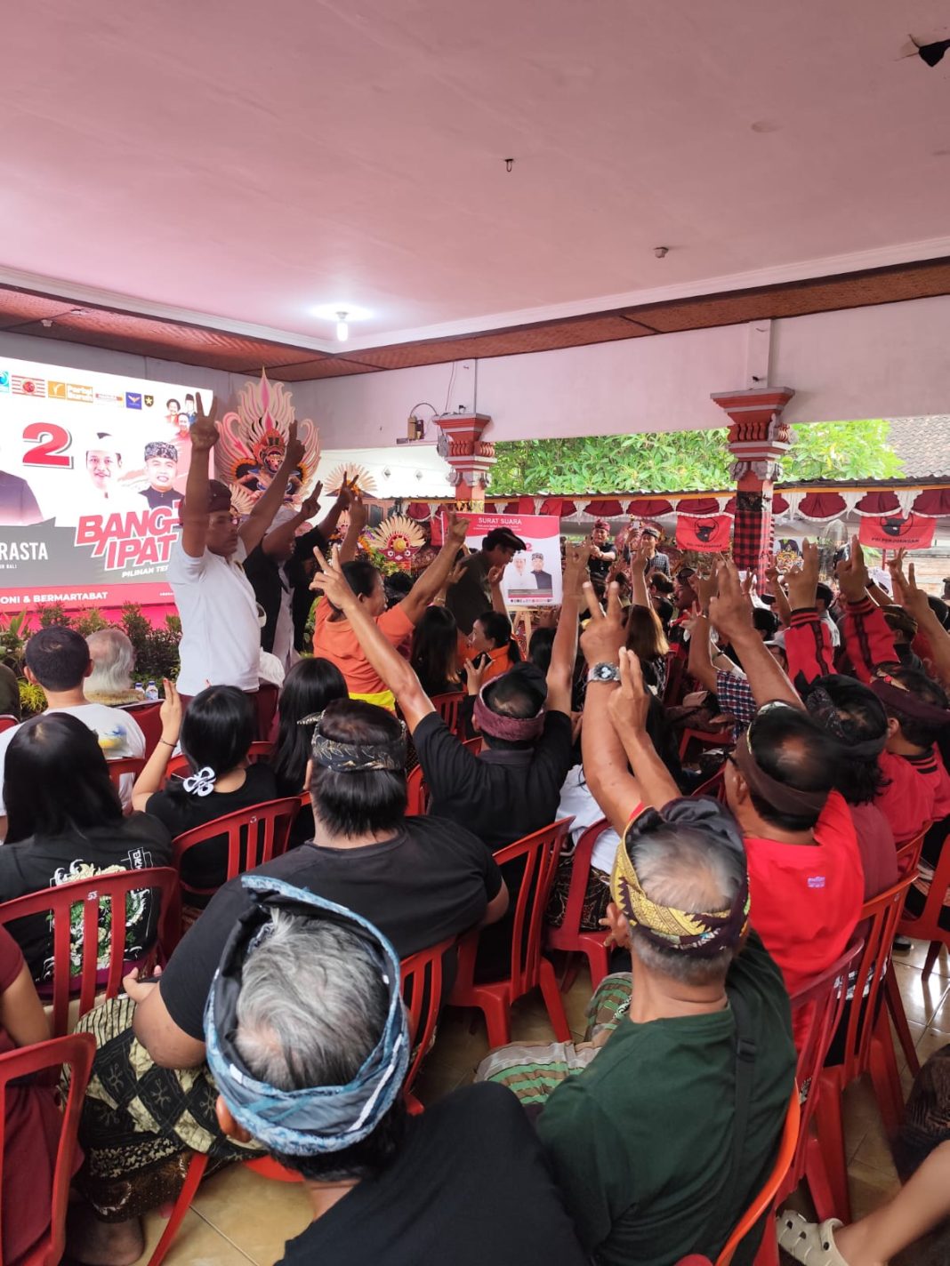 Warga Pendem Jembrana Komitmen Koster-Giri Menang 90 Persen