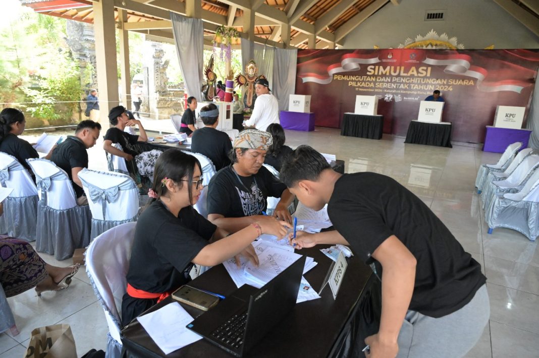 Gelar Simulasi Pencoblosan, KPU Buleleng Tegaskan Pemilu Serentak Sudah Siap