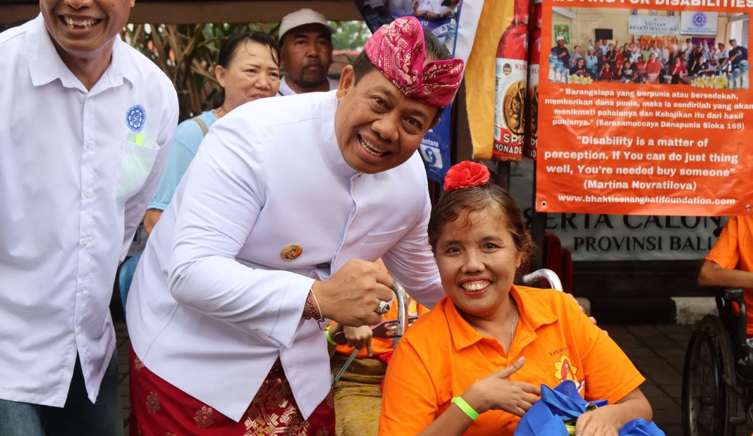 Pj. Gubernur Bali Tegaskan Sinergi Tangani Kemiskinan di Bhakti Sosial Ngrombo ke-46