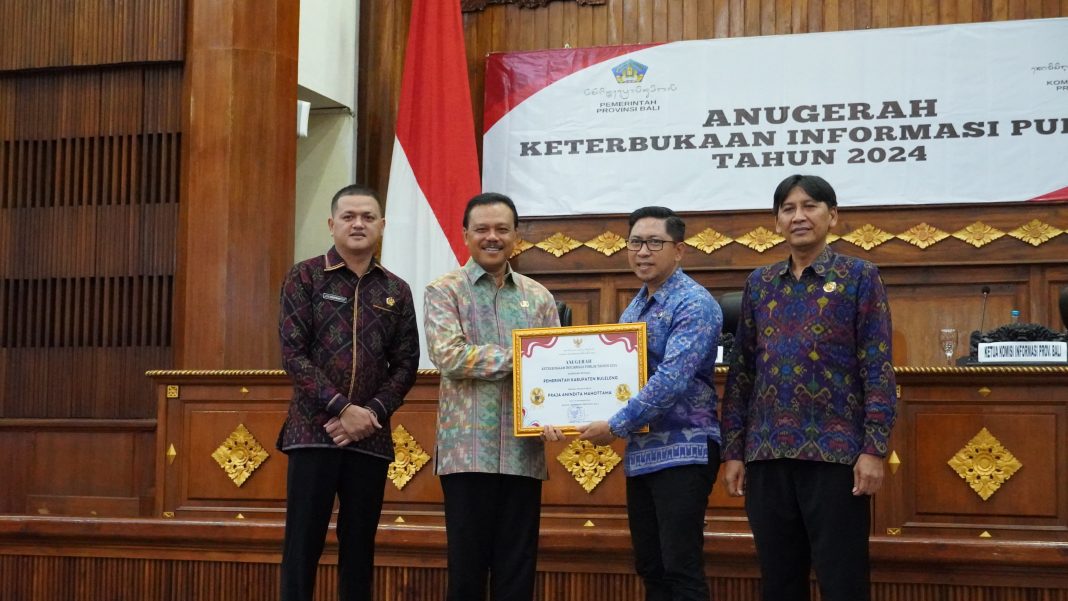 Komisi Informasi Provinsi Bali Anugerahkan 8 Kategori Penghargaan Keterbukaan Informasi Publik