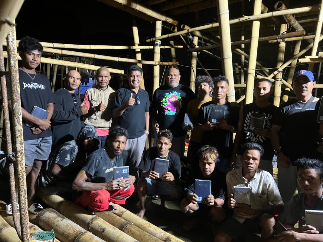 Flobamora Bali Bersama Forum Pemuda NTT Gelar Kegiatan Kemanusiaan di Gatsu Barat dan Badung Utara