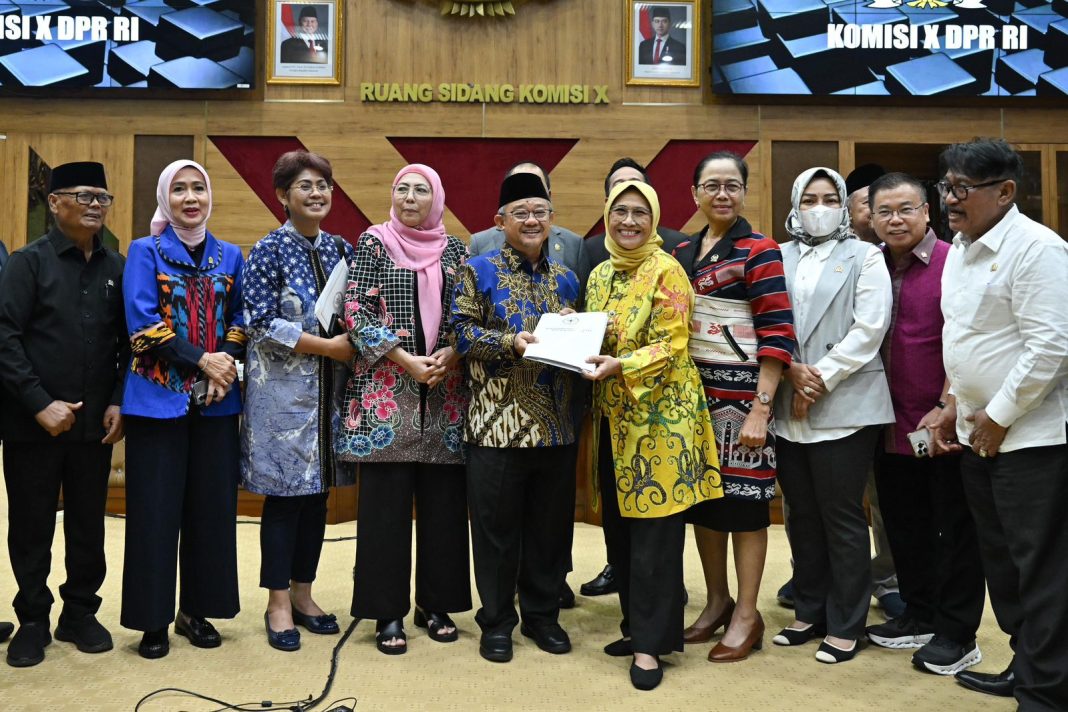 Komisi X DPR RI Apresiasi Program Percepatan 100 Hari Kerja Mendikdasmen