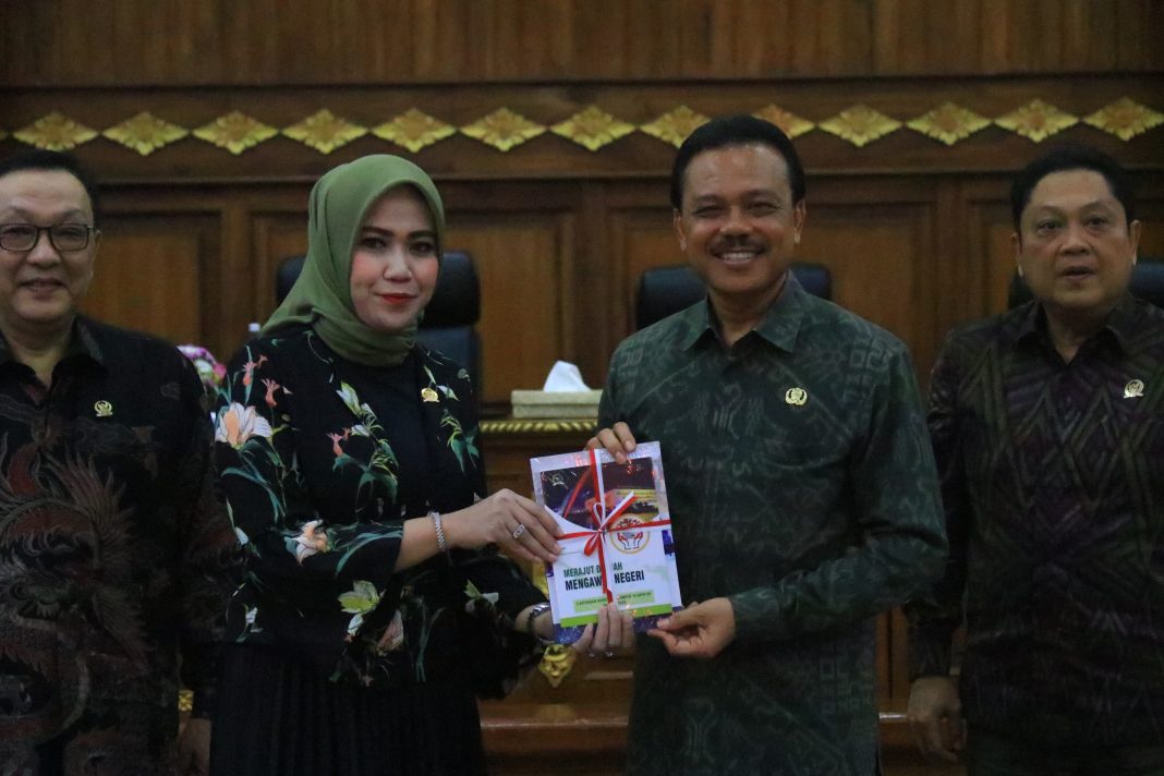 Terima Komite III DPD RI, Sekda Dewa Made Indra Sampaikan Kepesertaan BPJS Ketenagakerjaan di Bali Terus Meningkat