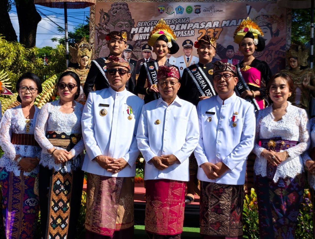 Denpasar Wajah Bali, Koster Ajak Gotong Royong Atasi Masalah