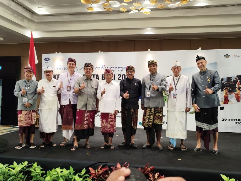 Gubernur Koster Tegaskan Jangan Rusak Budaya Bali, Pariwisata Taruhannya!