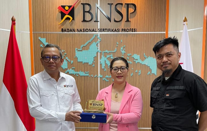LSP Binatu Indonesia Terima Sertifikat Lisensi dan Plakat Dari BNSP, Siap Ciptakan Profesionalisasi Industri Laundry