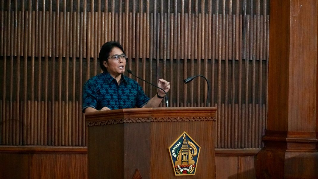 Buka Rakerprov KONI Bali, Wagub Giri Prasta Dorong Pembangunan Sport Center untuk Cetak Atlet Berprestasi