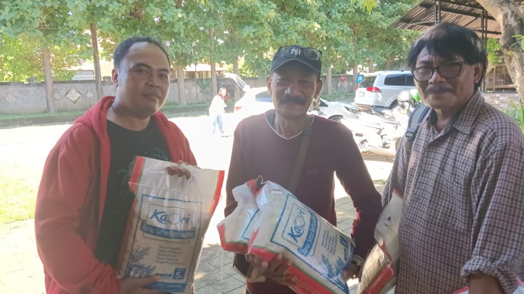 Kadek Winnie Kaori Berbagi Kasih Dengan Teman Media