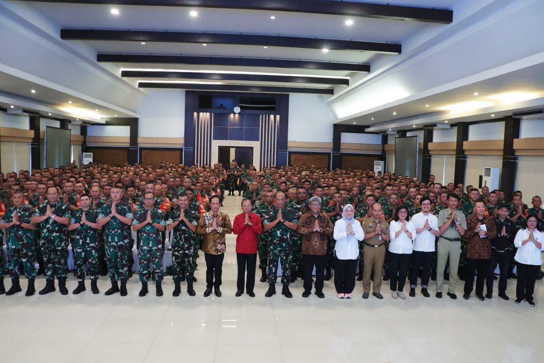 Menteri LH Puji Wayan Koster, Bali Jadi Pioneer Pembatasan Sampah Plastik se Indonesia, Ratusan Babinsa Beri Aplaus