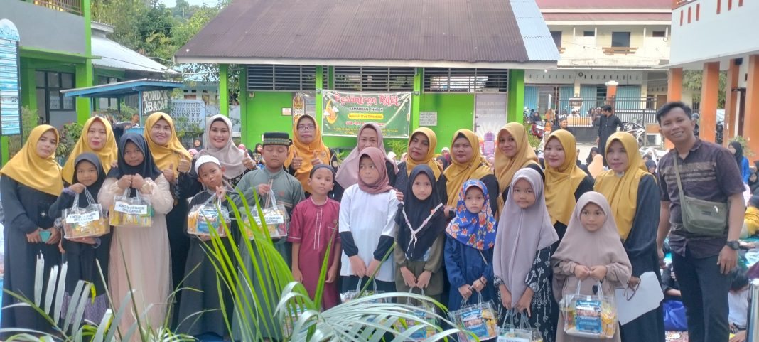 SD Negeri 016 dan 004 Sungai Pinang Samarinda Gelar Buka Puasa Bersama Jalin Silaturahmi