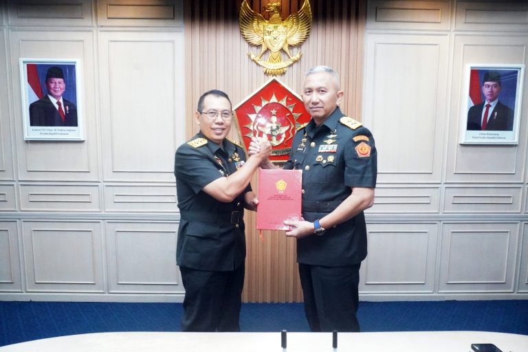 Puskes TNI Gelar Sertijab dan Lepas Sambut Kapuskes TNI yang Baru