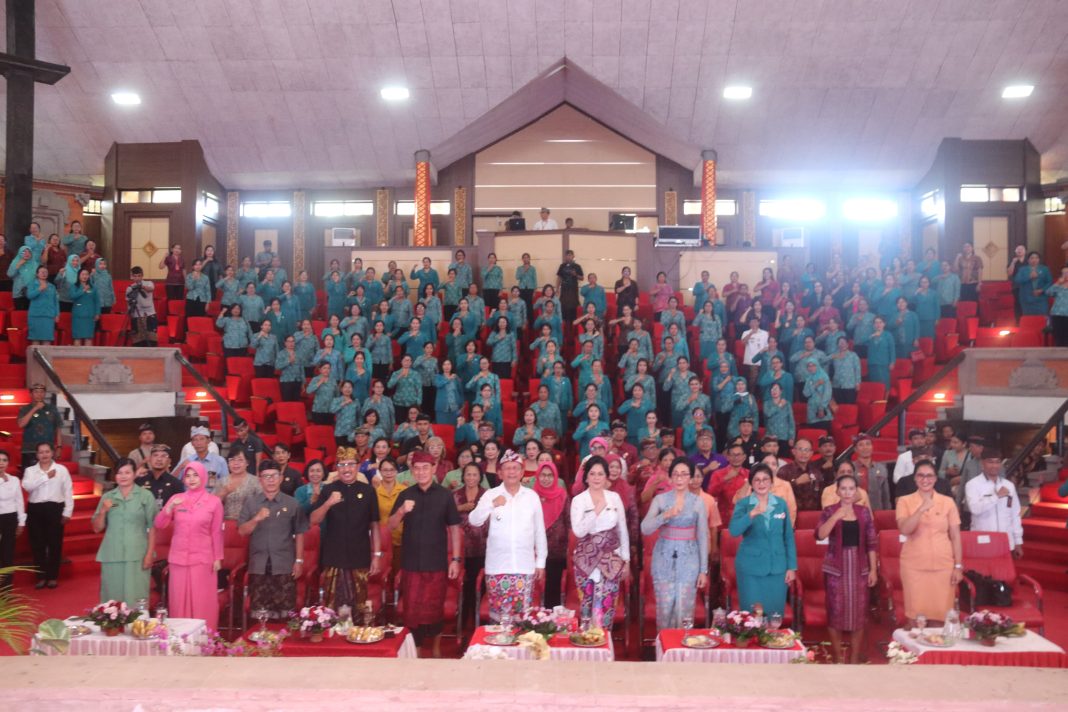 Bupati Buleleng Kukuhkan Pengurus TP PKK, Tim Pembina Posyandu, dan Dekranasda Masa Bakti 2025-2030