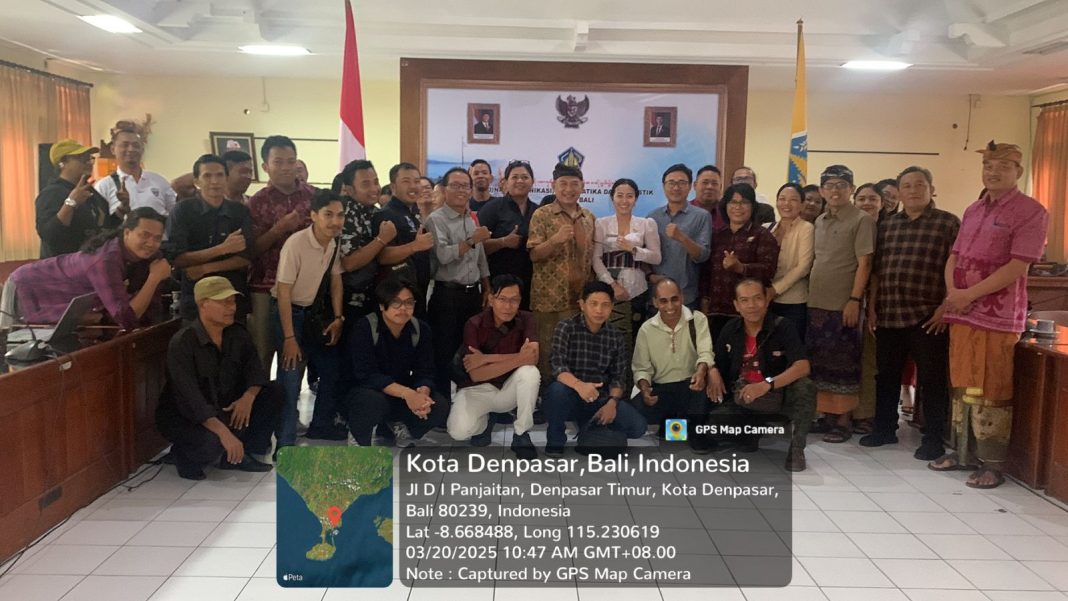 Humas Sekretariat DPRD Buleleng Belajar Kehumasan ke Kominfos Bali dan DPRD Badung