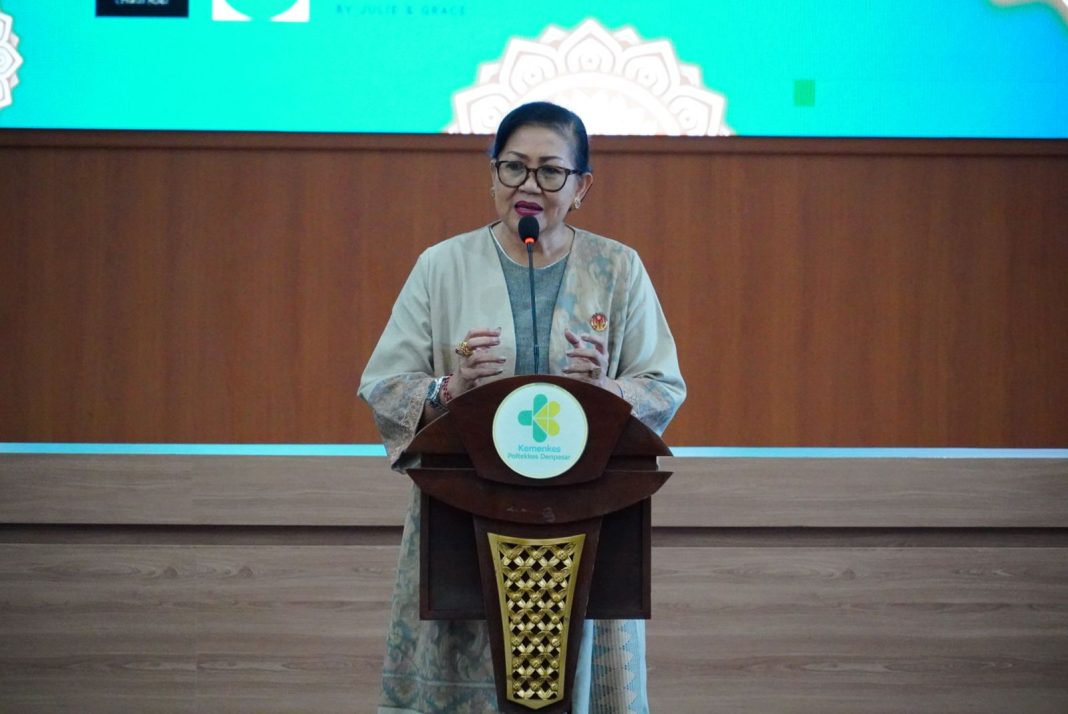 Ny. Putri Koster Ajak Masyarakat Bangga dan Mencintai Kain Endek