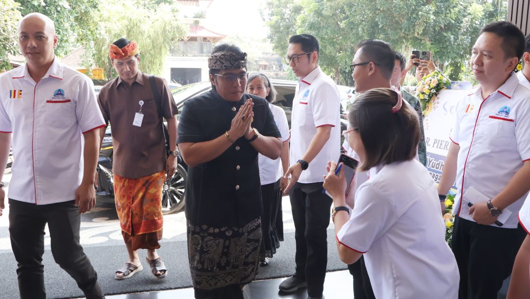Wagub Giri Prasta Ajak WALUBI Sinergi Jaga dan Bangun Bali