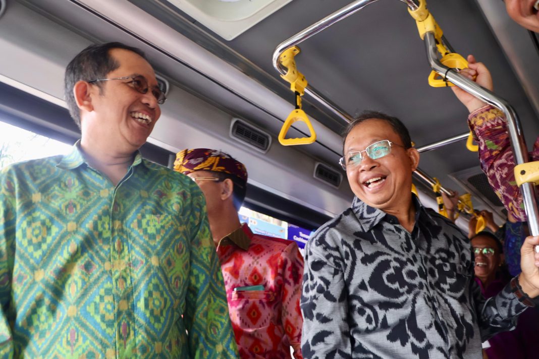 Gubernur Wayan Koster Kembali Luncurkan Transportasi Publik “Trans Metro Dewata”