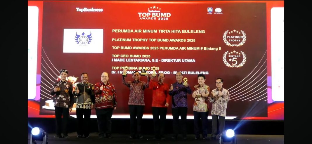 Bupati Sutjidra Raih Penghargaan Top Pembina BUMD Tahun 2025
