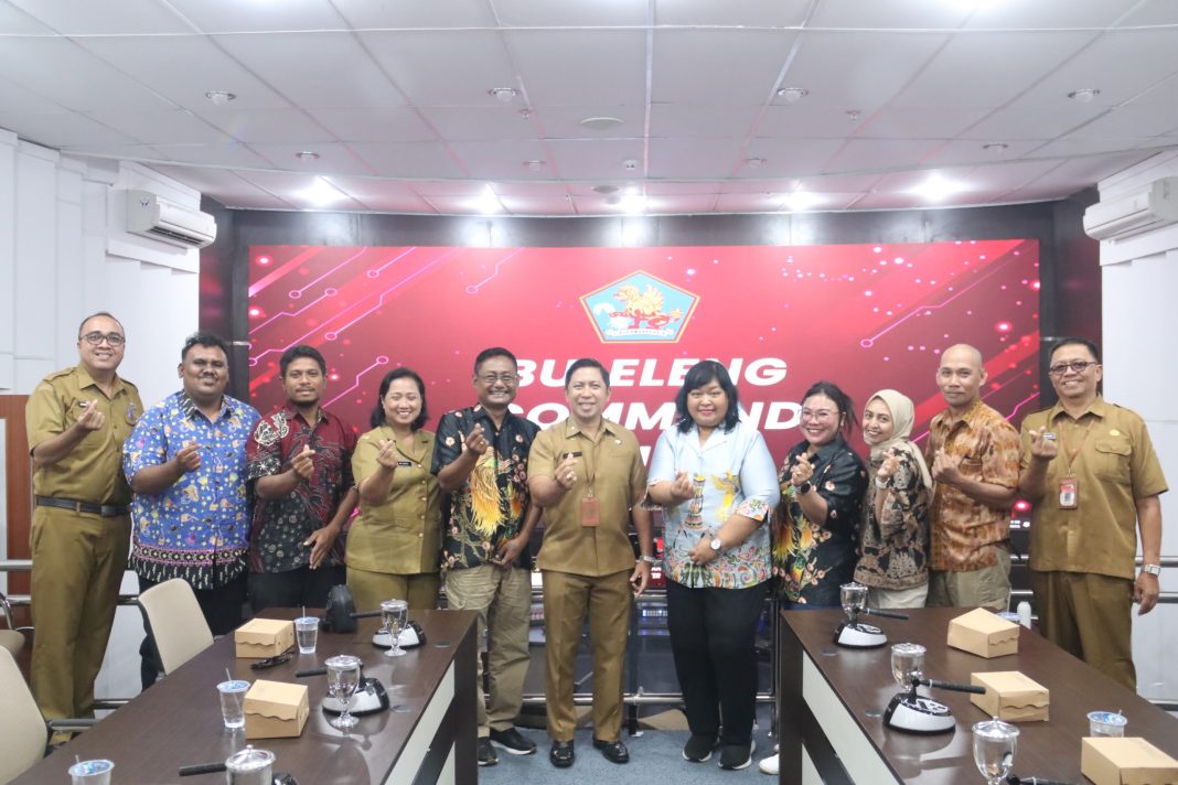 Kadis Suwarmawan Terima Kunjungan Re-Orientasi Kominfo Kabupaten Mimika