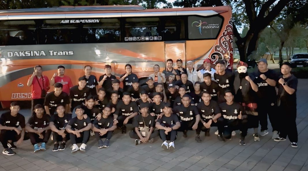 Lepas Keberangkatan Tim Kesebelasan Perseden ke Yogyakarta, Wagub Giri Prasta Pesankan Tetap Jaga Suportivitas Tim