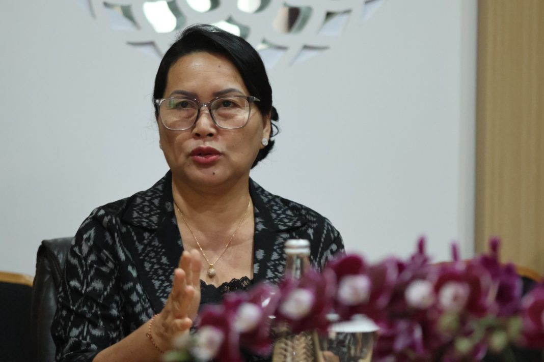 Hadiri Pelantikan Ketua GOW dan Forum PUSPA Karangasem, Ny. Seniasih Giri Prasta Minta Pengurus Bekerja dengan Tuntas