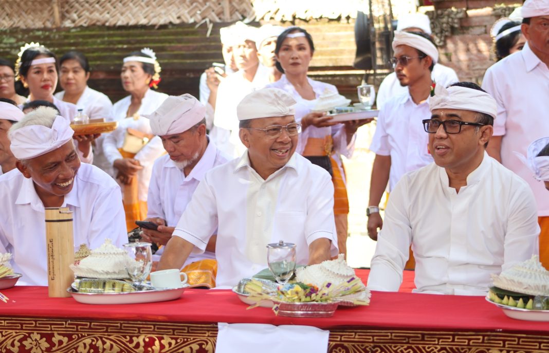 Gotong Royong dan Guyub Sukseskan Karya Ngusaba di Penatih, Gubernur Koster: Cara Kita Jaga Bali Tetap Eksis dan Kokoh