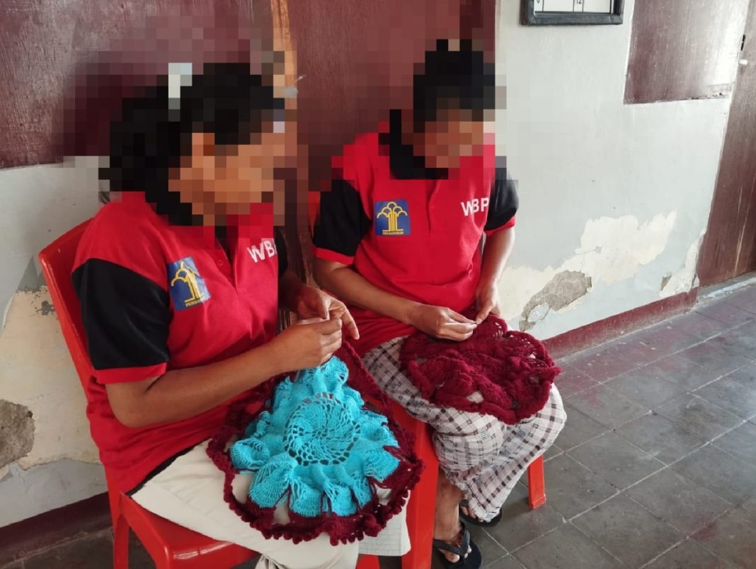 Lapas Atambua Beri Bekal Pelatihan Menyulam Benang Bagi Warga Binaan Wanita