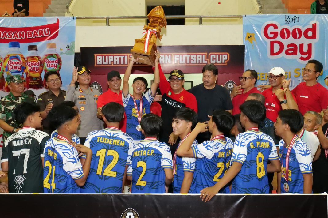 Turnamen “Bupati Tabanan Futsal Cup” 2025 Resmi Ditutup, Bupati Sanjaya Apresiasi Semangat Sportivitas dan Pembinaan Generasi Muda
