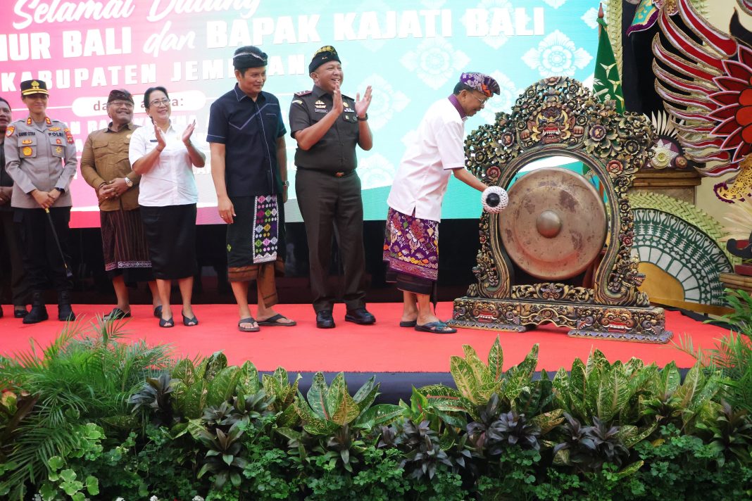 Hukum Adat dan Modern Menyatu di Bale Kertha Adhyaksa, Gubernur Koster Harap Cegah Persoalan Hukum di Bali