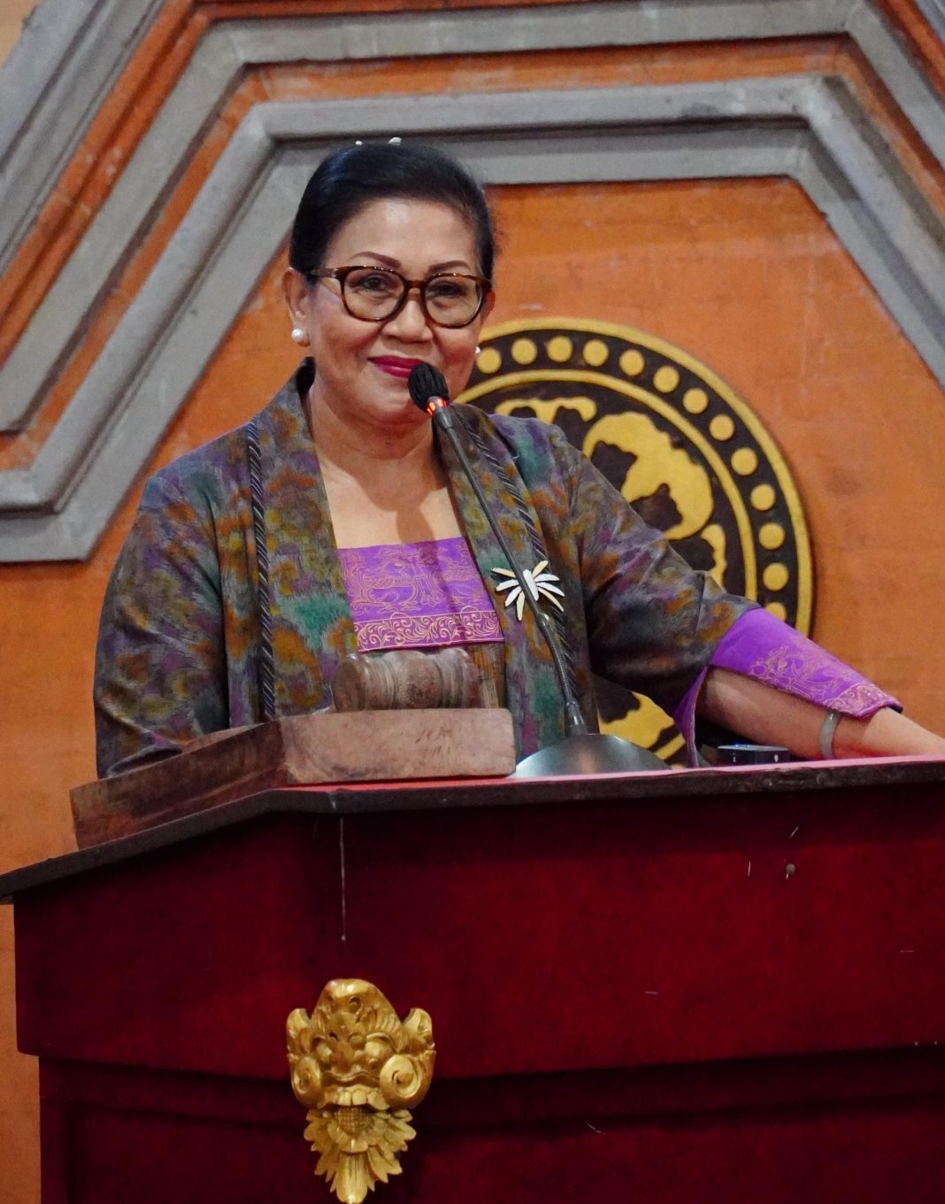 Ny. Putri Koster Tekankan Perempuan Harus Rajin Mengisi Diri di Era Kesetaraan Gender