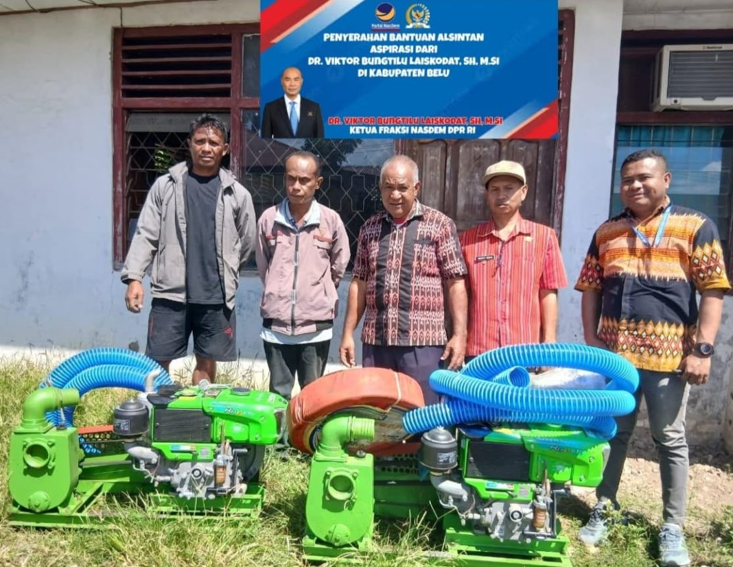 Terima Aspirasi dari Perbatasan RI-RDTL, Viktor Bungtilu Laiskodat Beri Bantuan Mesin Pompa Air Bagi Poktan di Belu