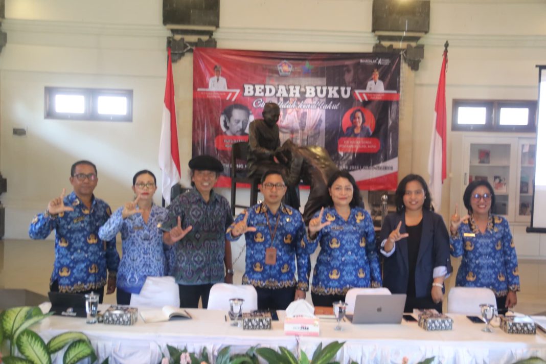 Bedah Buku “Cinta Tidak Kenal Takut” Gairahkan Semangat Literasi di Buleleng