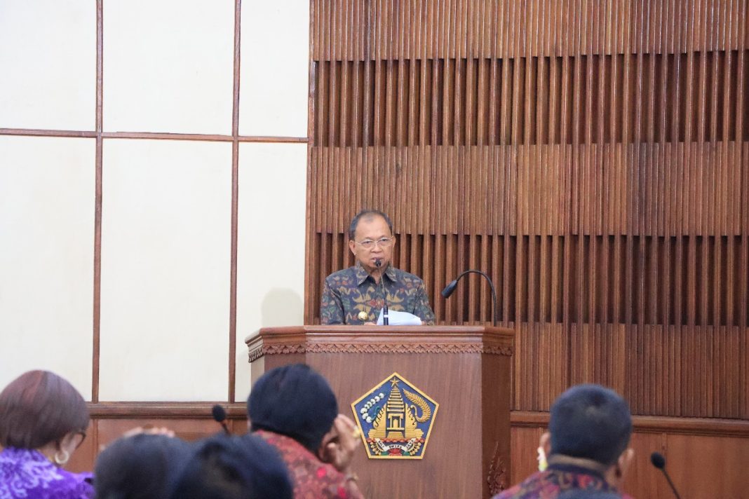 Gubernur Bali Sampaikan Pendapat Akhir Raperda RPJMD serta Penjelasan Raperda APBD TA 2024 dan 2025