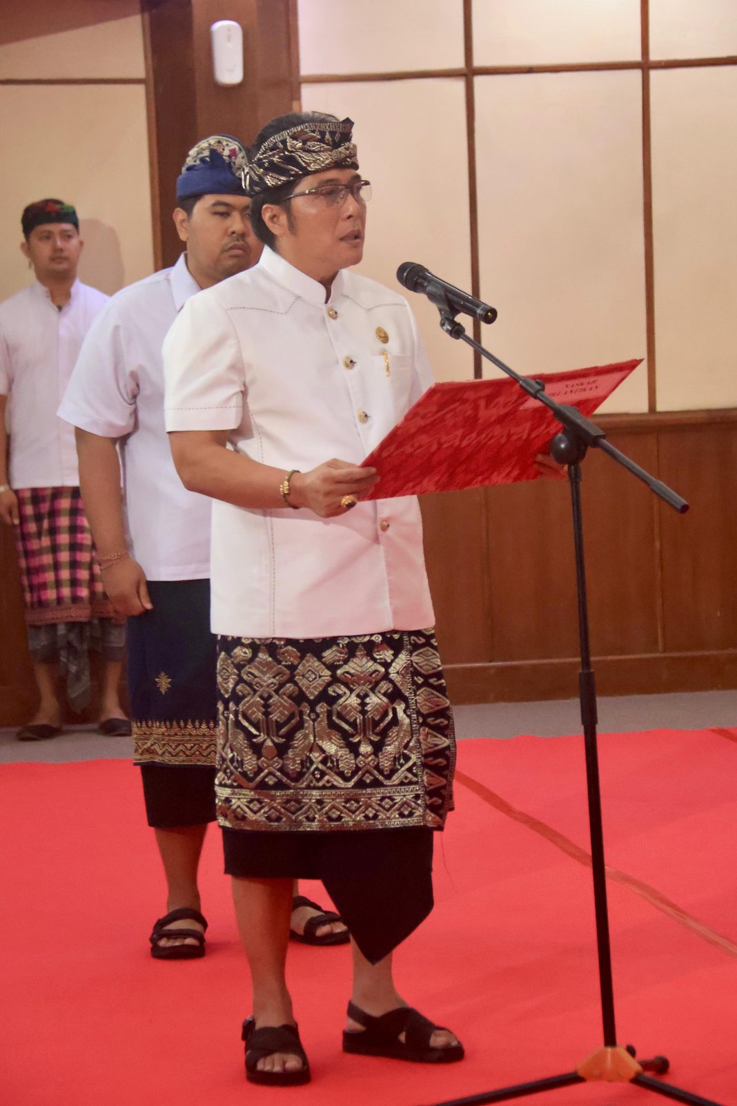 Isi Kekosongan, Dua Pejabat Pimpinan Tinggi Pratama Pemprov Bali Dilantik