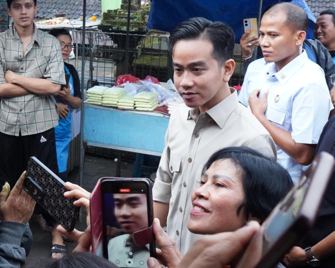Wapres Gibran Tinjau Harga Bahan Pokok di Pasar Dauh Pala Tabanan