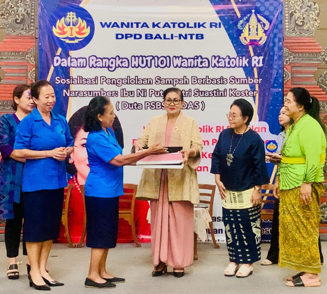 Sasar Wanita Katolik, Duta PSBS PADAS Sosialisasikan Pengelolaan Sampah Berbasis Sumber