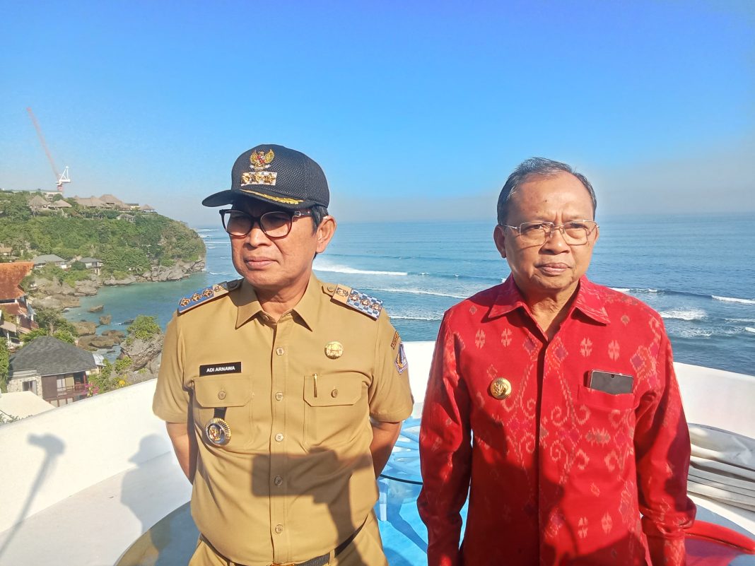 Bongkar Puluhan Bangunan di Pantai Bingin, Gubernur Koster : Bali Tak Butuh Usaha Ilegal
