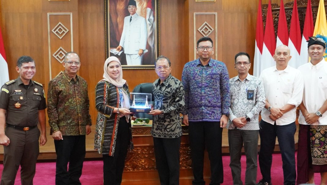 Mitigasi Sistem Kelistrikan Bali, Gubernur Koster Minta Sejalan dengan Bali Mandiri Energi