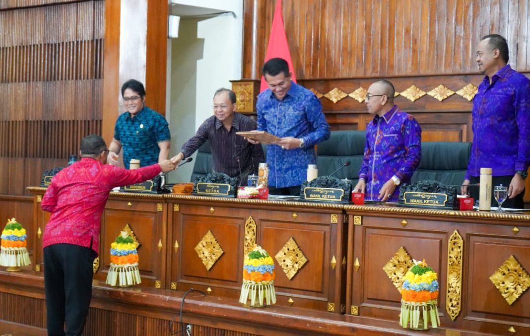 Mayoritas Fraksi di DPRD Bali Dukung Raperda Bale Kertha Adhyaksa, Akan Perkuat Desa Adat Jaga Harmonisasi Sosial dan Kearifan Lokal
