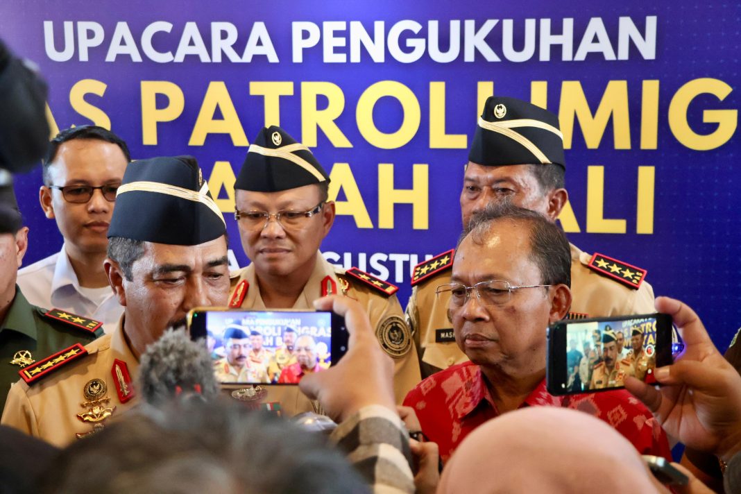 Dihadapan 500 Satgas Patroli Keimigrasian 2025, Menteri Imipas Tegas Jaga Stabilitas Keamanan, Gubernur Koster Komit Tindak WNA Nakal