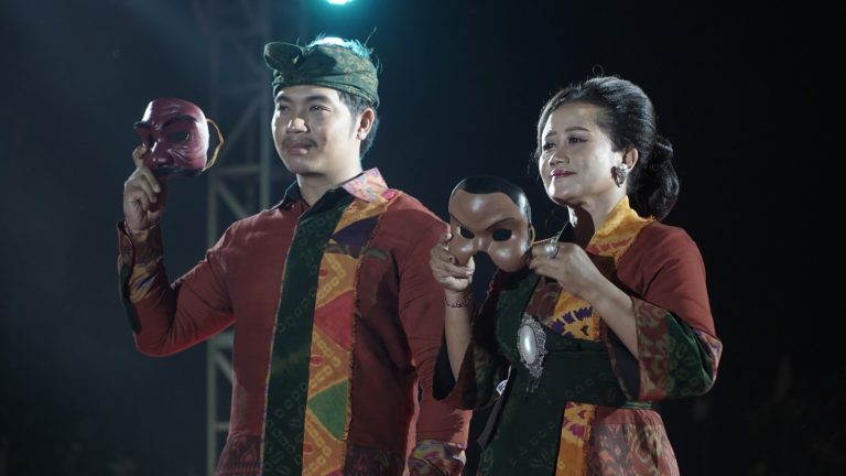 Fashion Show Ethnoglam: Perpaduan Spirit Lokal dan Gaya Kekinian di Buleleng