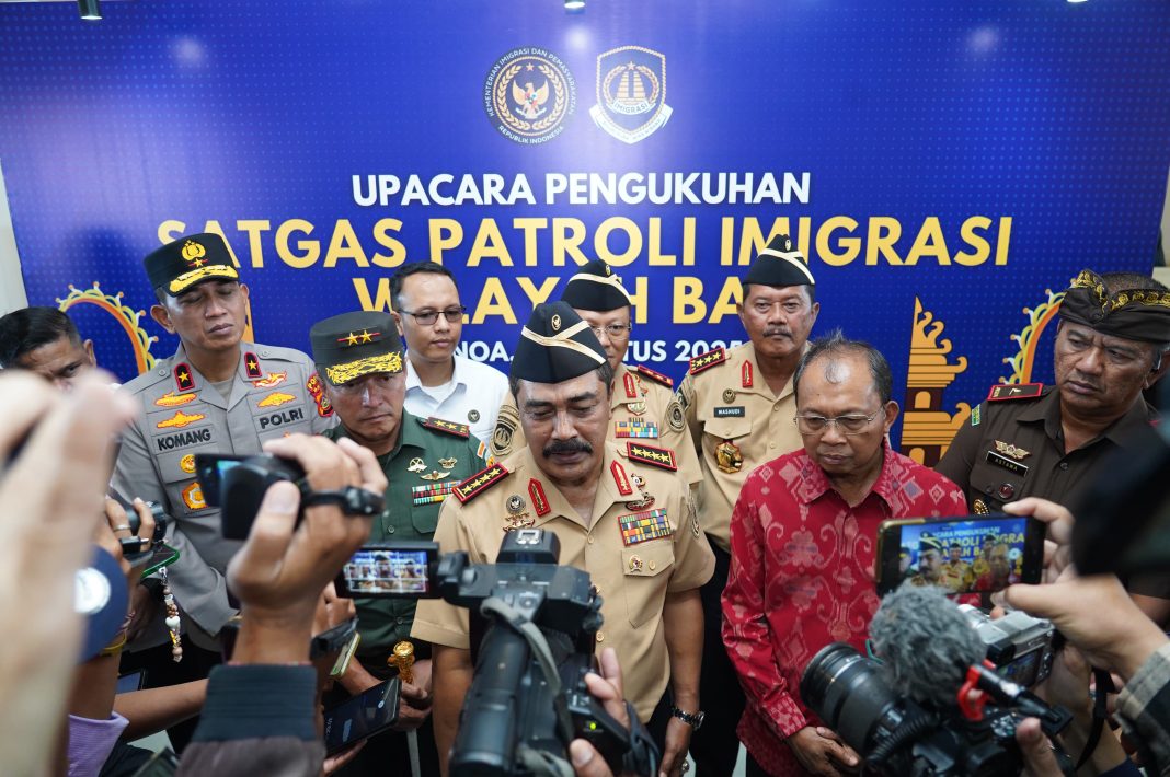Pangdam Udayana Hadiri Pengukuhan Satgas Patroli Imigrasi di Bali